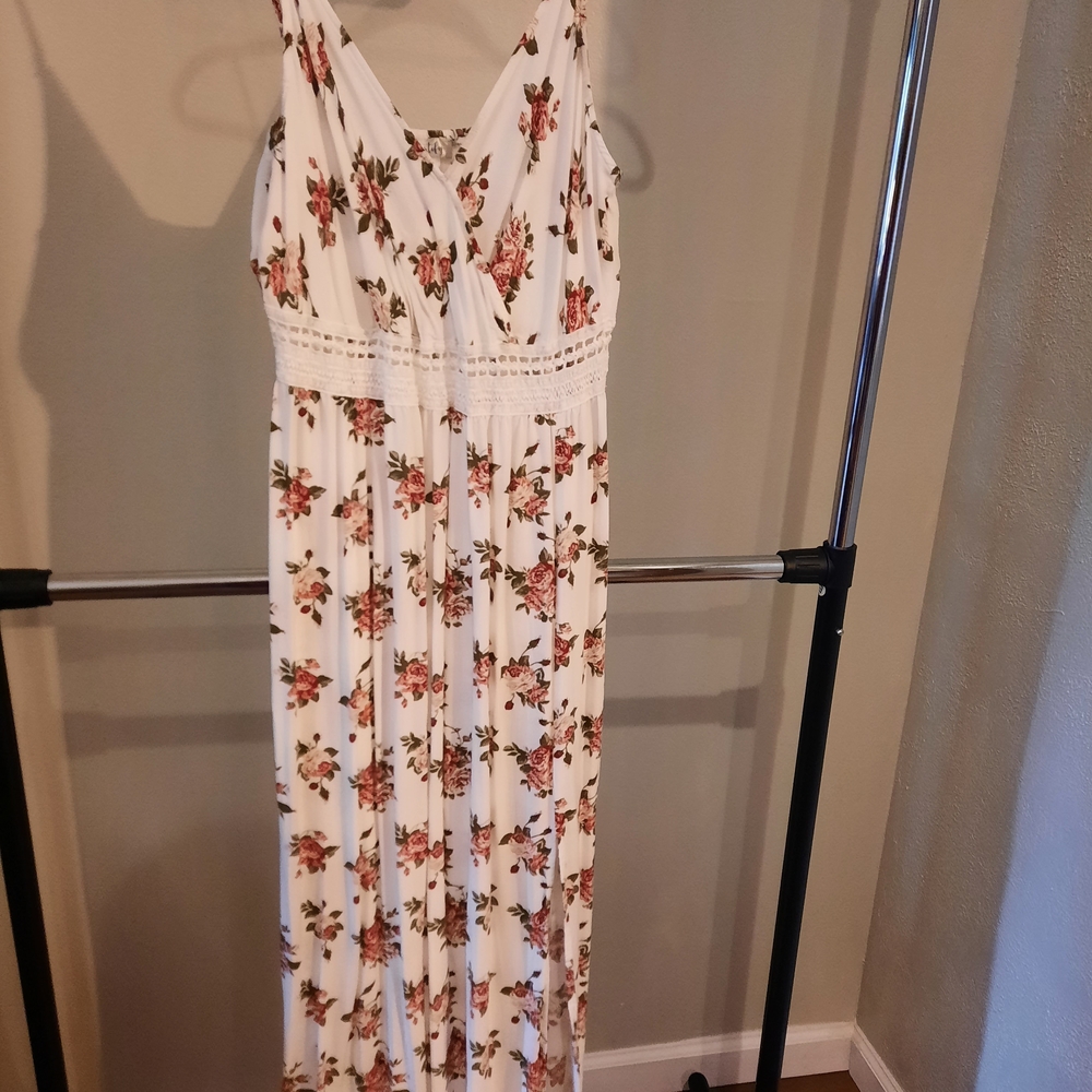 Floral White Maxi Dress